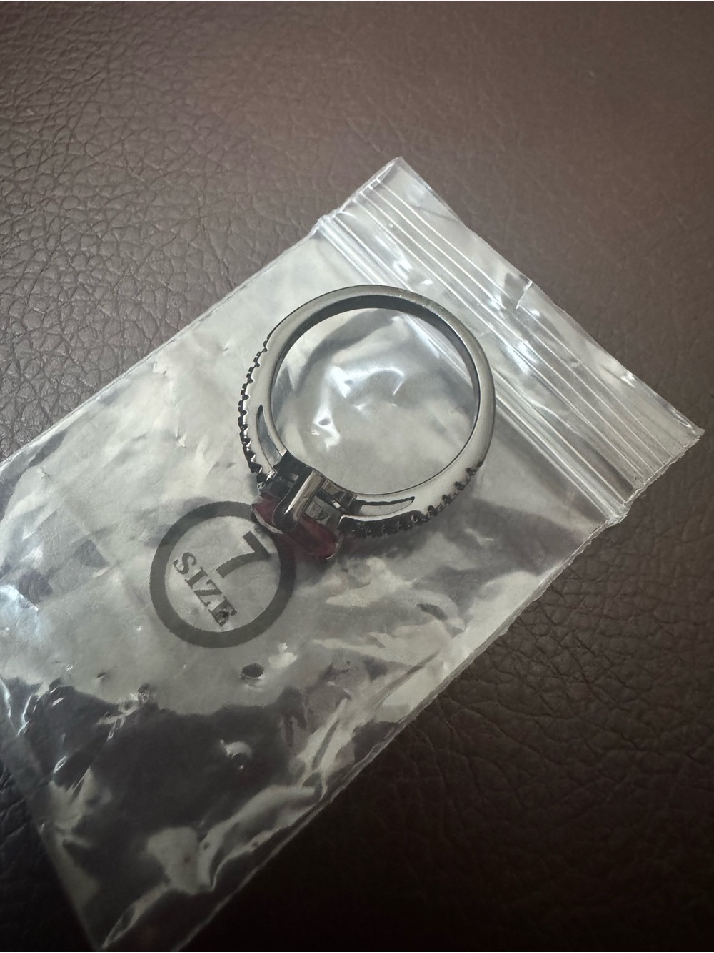 NWT Black with Red Heart Devil Horn Ring, Size 7 - Picture 5 of 5